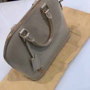 Louis Vuitton Handbag
